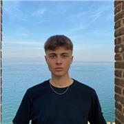 Laureando in scienze ambientali alla statale di milano. Offro aiuto compiti e ripetizioni di matematica e inglese